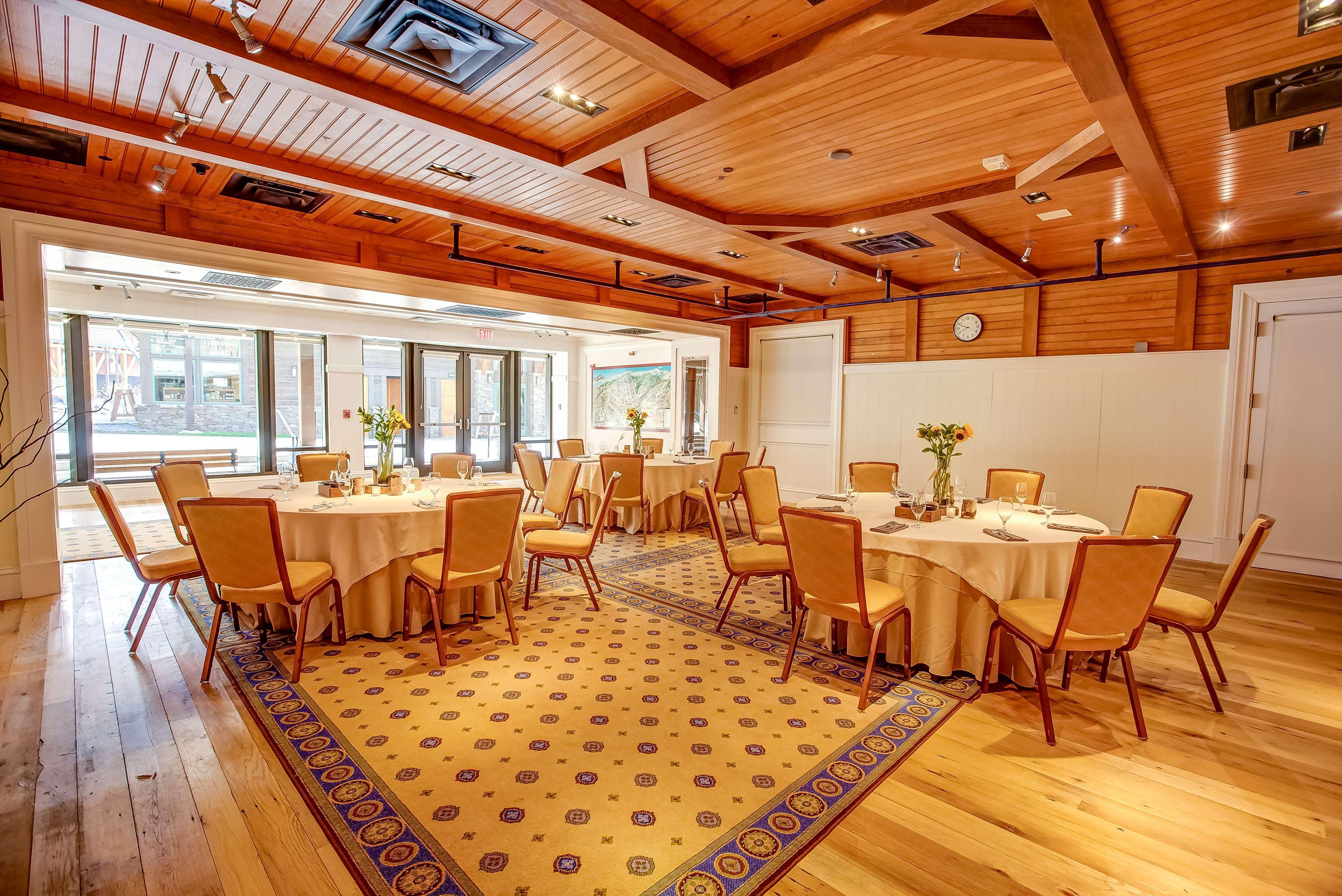 The Lodge At Spruce Peak, A Destination By Hyatt Residence Stowe Exterior photo