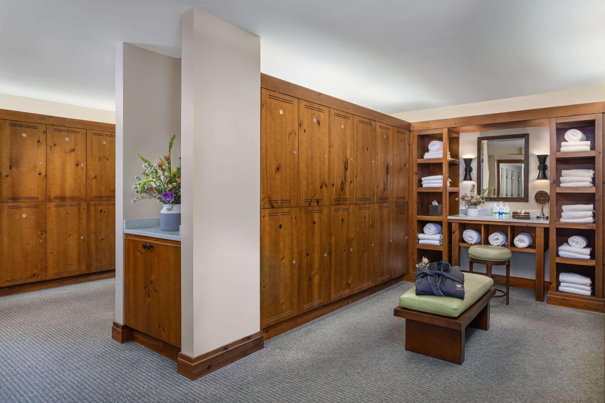 The Lodge At Spruce Peak, A Destination By Hyatt Residence Stowe Exterior photo