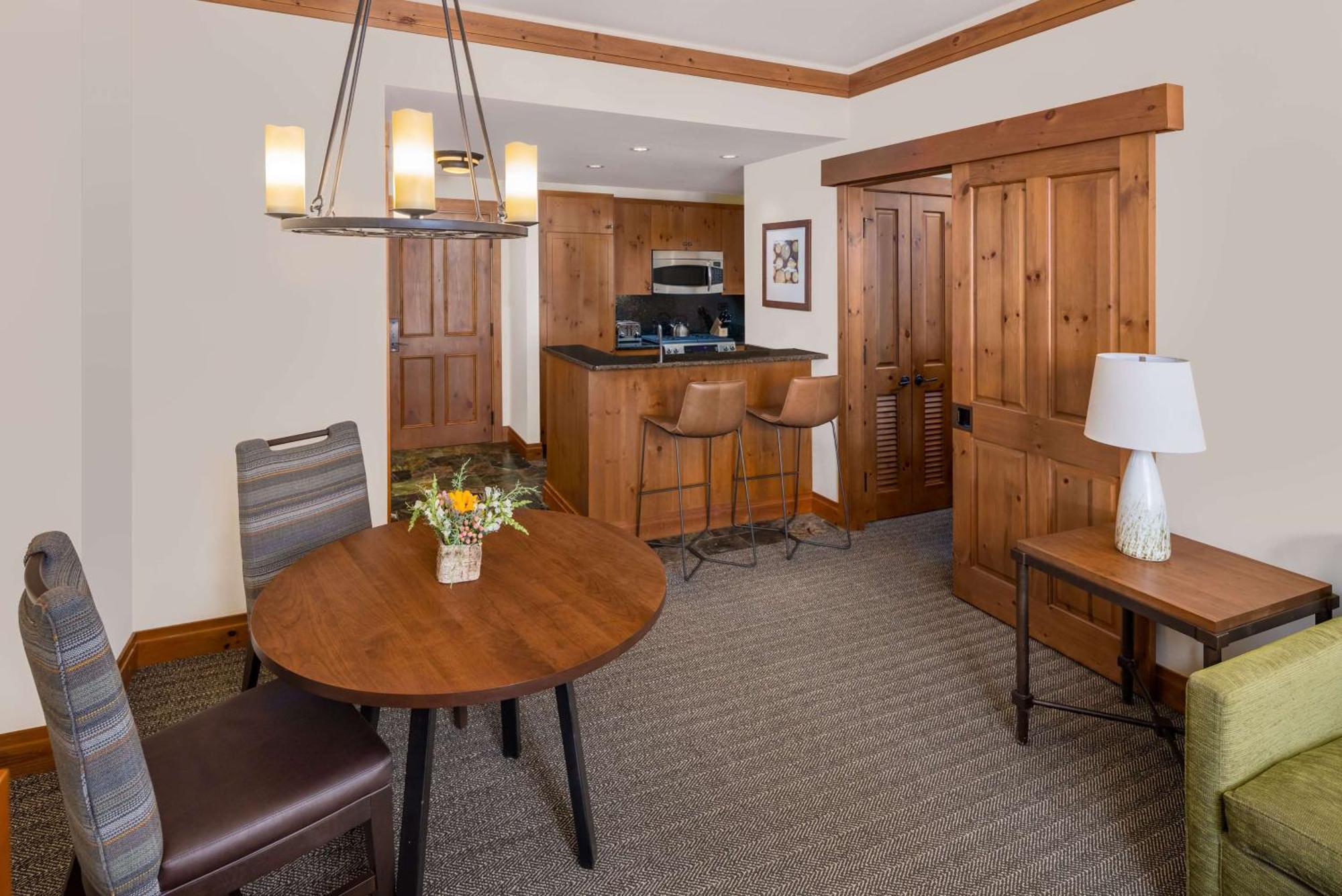 The Lodge At Spruce Peak, A Destination By Hyatt Residence Stowe Exterior photo