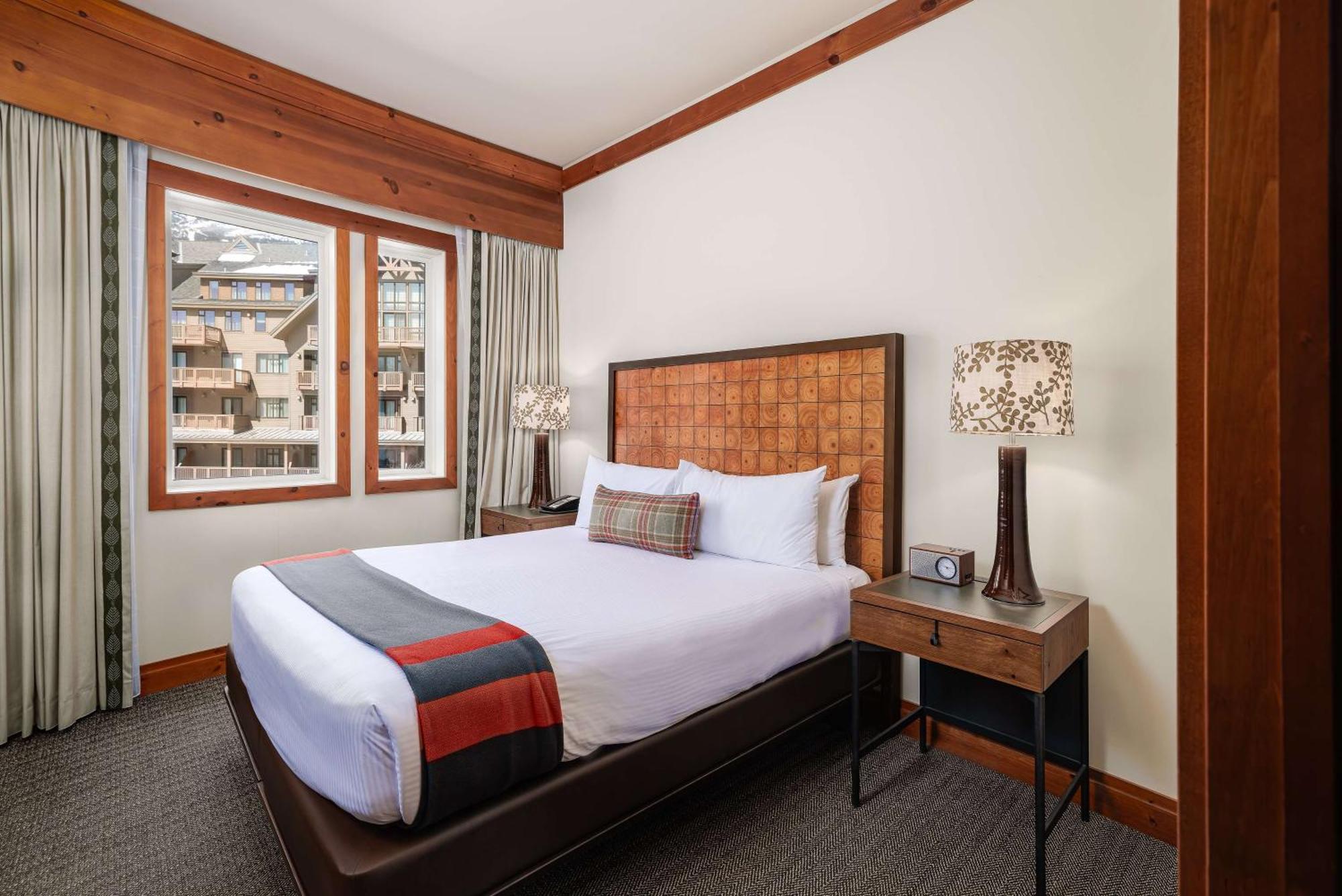 The Lodge At Spruce Peak, A Destination By Hyatt Residence Stowe Exterior photo