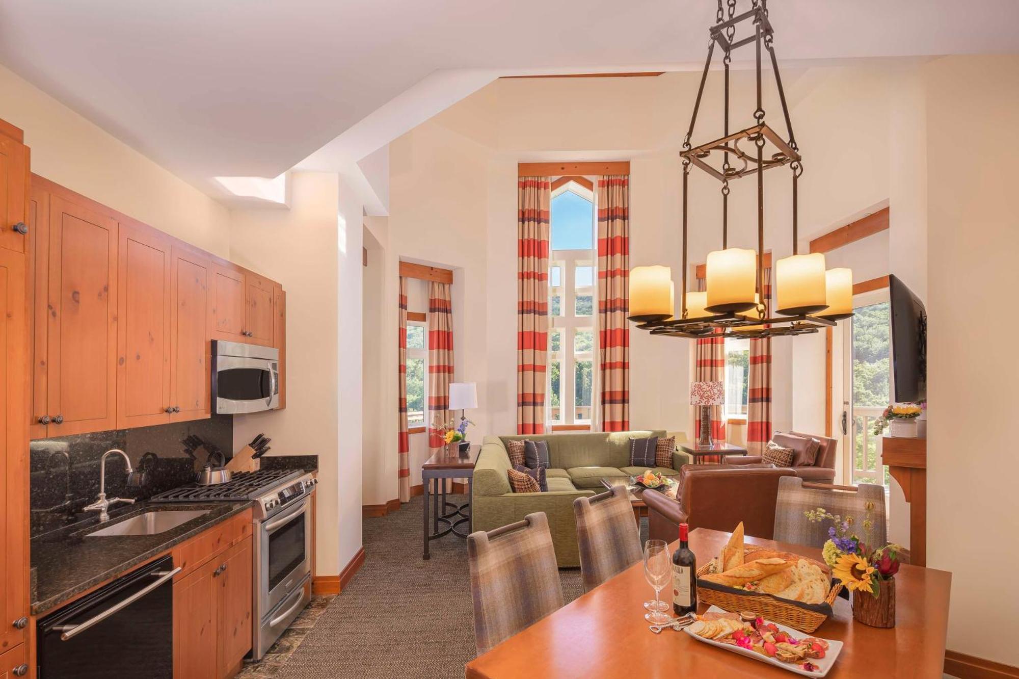 The Lodge At Spruce Peak, A Destination By Hyatt Residence Stowe Exterior photo