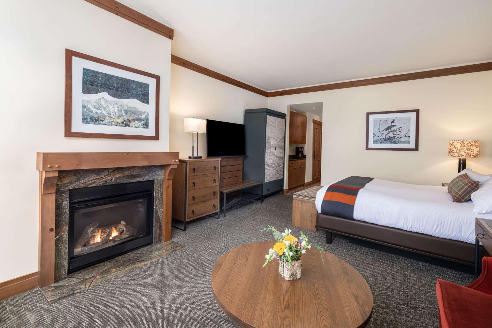 The Lodge At Spruce Peak, A Destination By Hyatt Residence Stowe Exterior photo