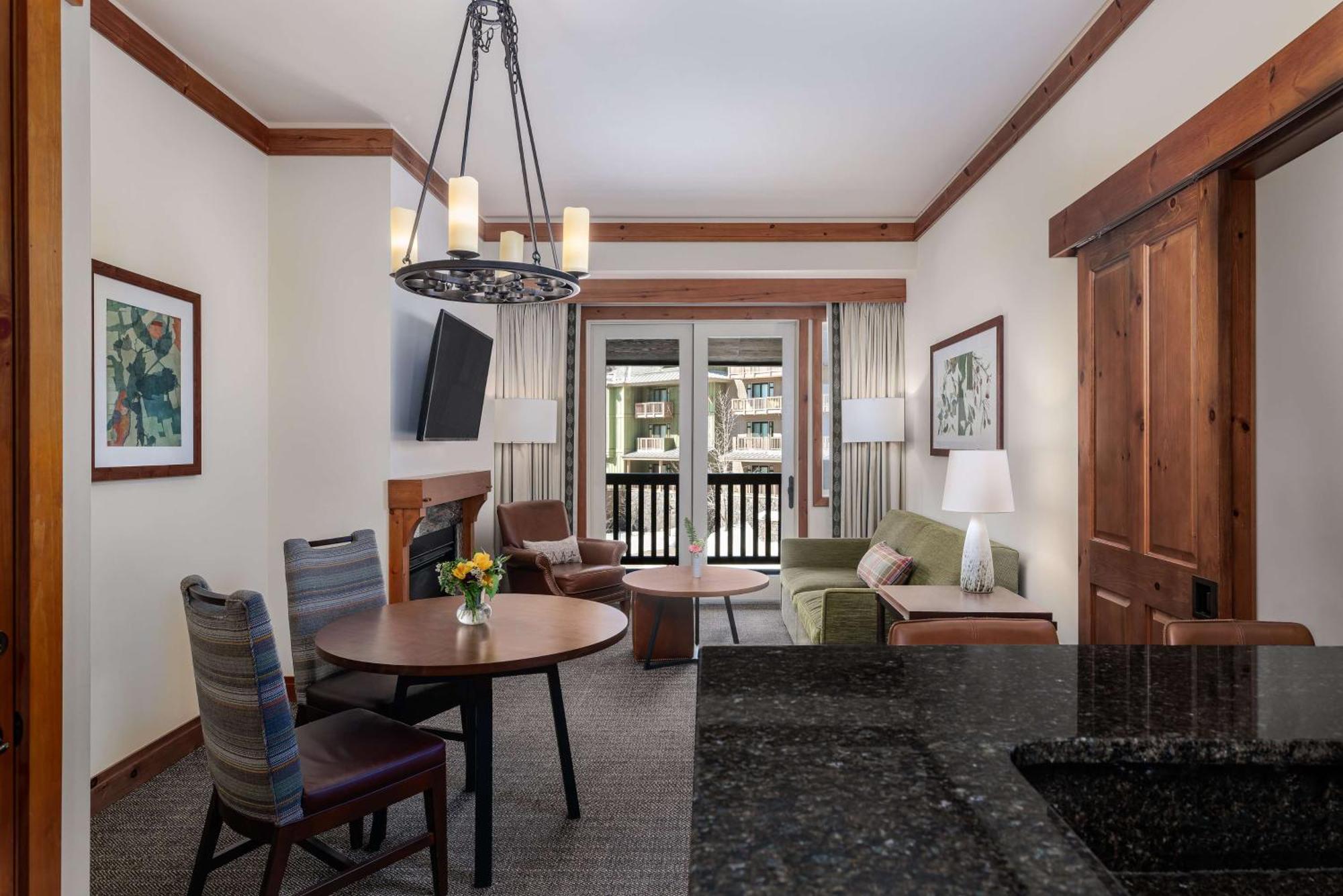 The Lodge At Spruce Peak, A Destination By Hyatt Residence Stowe Exterior photo